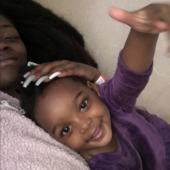 Meet your Posher, Kalli - Picture 2 of 5